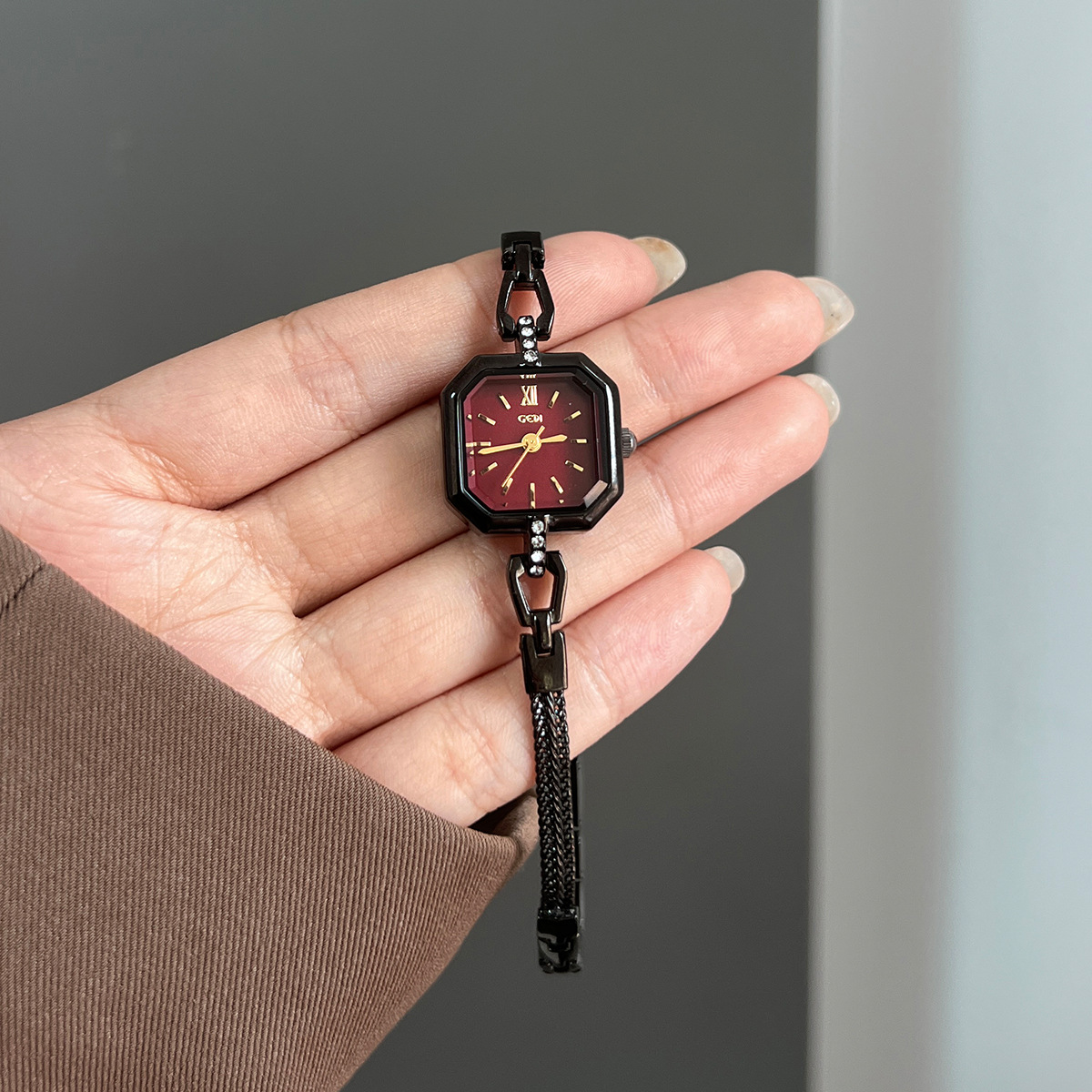 Montre à quartz carrée élégant - Women'S Fashion Digital Watch avis et prix