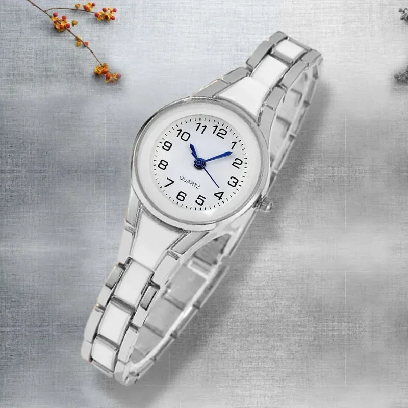 Montre-bracelet numérique en c - Women'S Fashion Digital Watch avis et prix